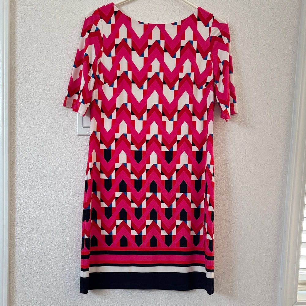 Eliza J Super Cute Pink and Black Chevron Short Sleeve Cocktail Dress